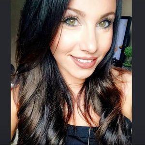 Meet your Posher, Mikaela